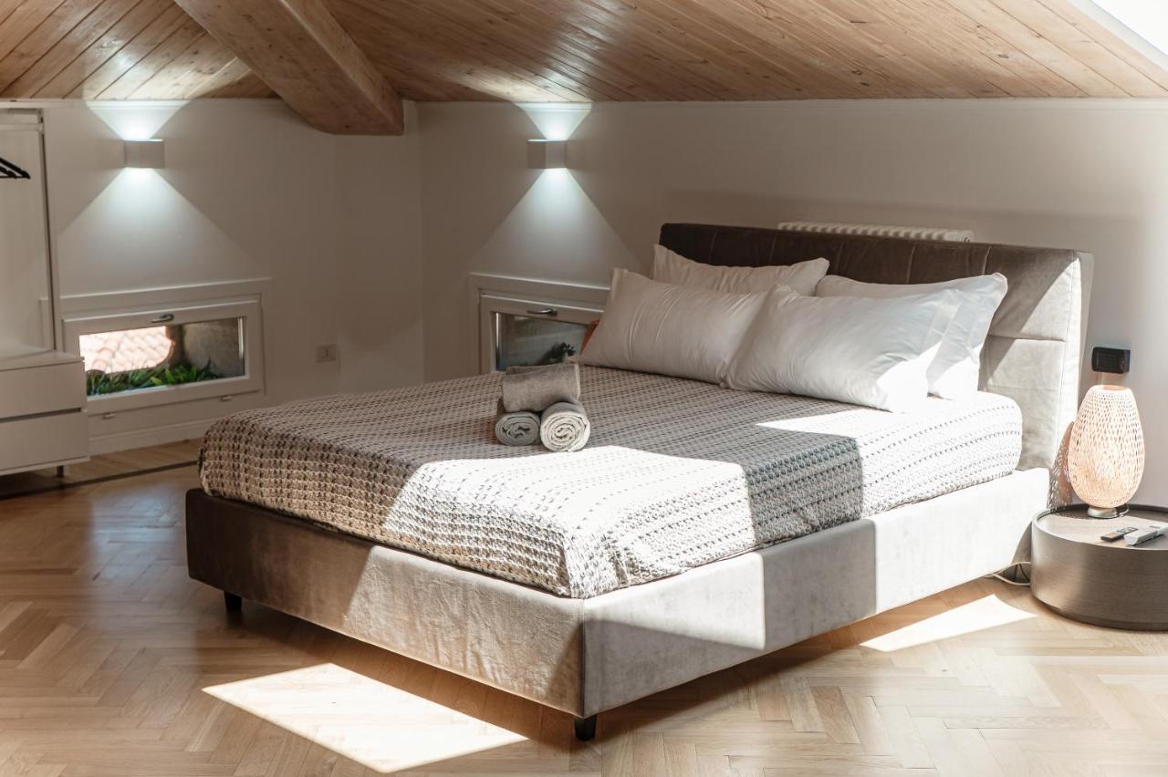 Attic 64 - The House Of Travelers Apartment Como Exterior photo