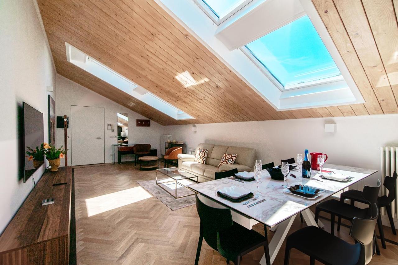 Attic 64 - The House Of Travelers Apartment Como Exterior photo